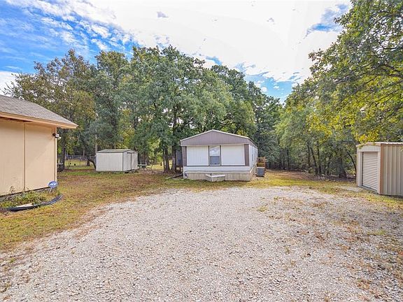 2nd image of 13 Fawn Ln
