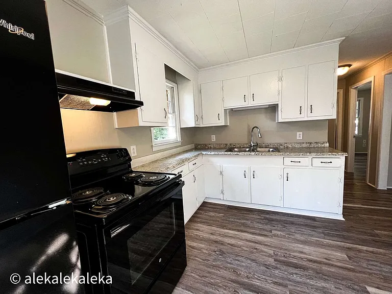1006 E Devonshire St — Photo 6