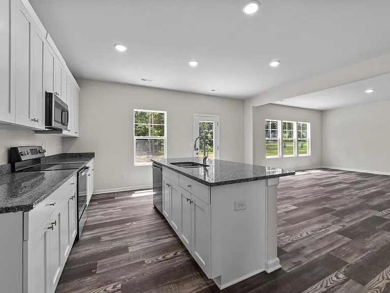 1246 Stonewyck Dr — Photo 9