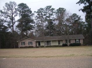 206 Saint Francis Rd, Eufaula, AL 36027