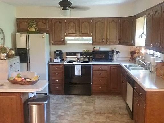 3rd image of 3104 Jorclay Dr