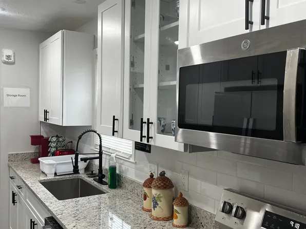 3595 Royal Ct, Snellville, GA 30039