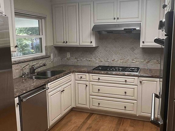 3rd image of 6693 Mount Forest Dr
