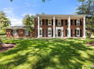415 Doral Dr, Saint Louis, MO 63122