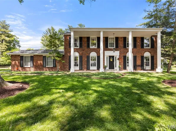 415 Doral Dr, Saint Louis, MO 63122