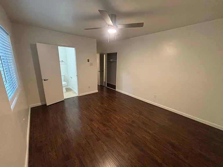 825 S 6th St — Photo 13