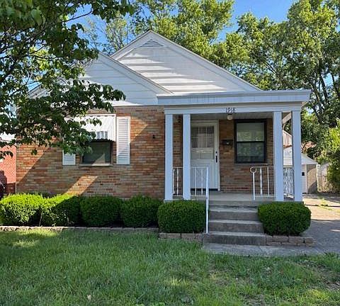 3rd image of 1918 Acorn Dr