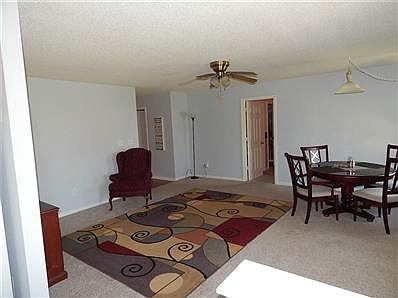 2nd image of 297 Broadmoor Bnd
