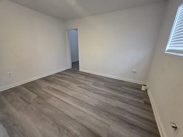 2562 Traction Ave #8, Sacramento, CA 95815