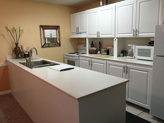 3rd image of 322 Tropical Ln