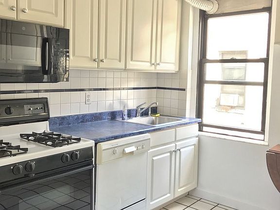3rd image of 2168 35th St APT 4B