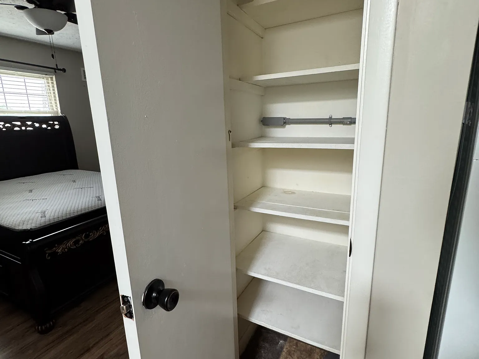 1 bed, 702 sqft, $1,100 — Photo 2