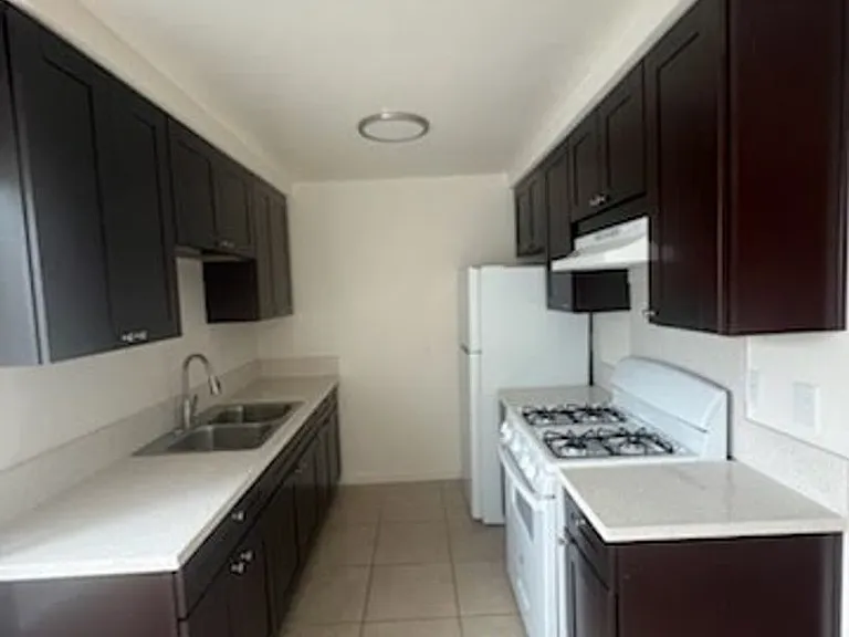 4110 Chamoune Ave — Photo 4