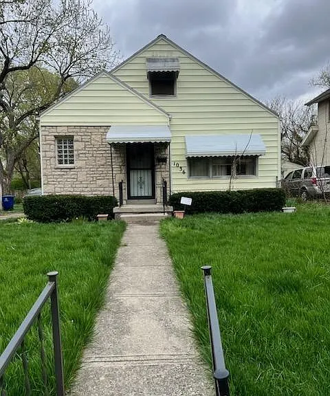 1036 Kelton Ave — Photo 1
