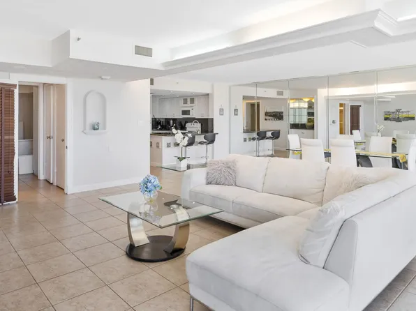 1717 N Bayshore Dr, Miami, FL