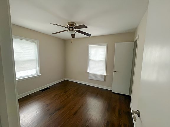 3rd image of 17943 Ridgewood Ave