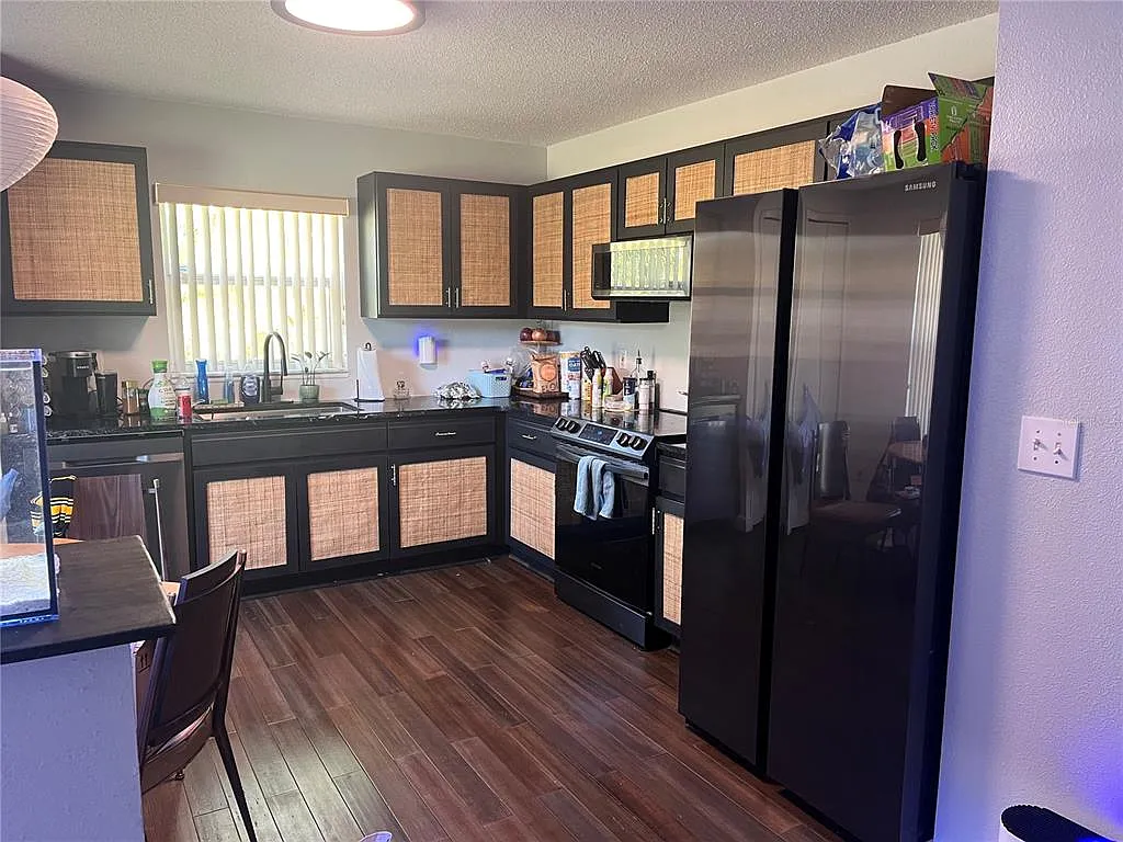 2 bed, 2.0 bath, 1092 sqft, $1,775 — Photo 2