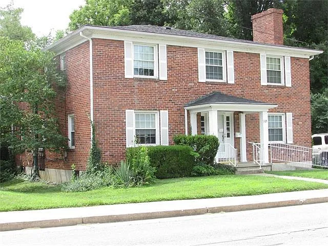 105 N Miles St APT 1 photo 1