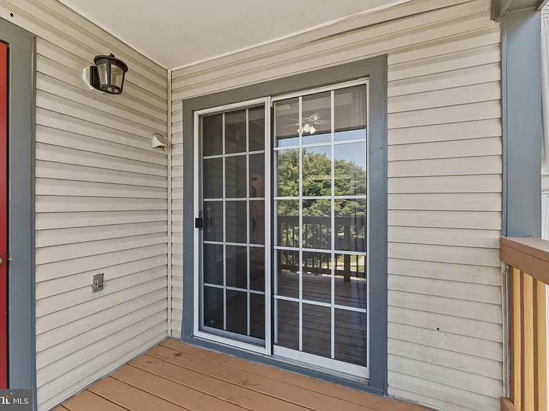 6901 Victoria Dr #I — Photo 26