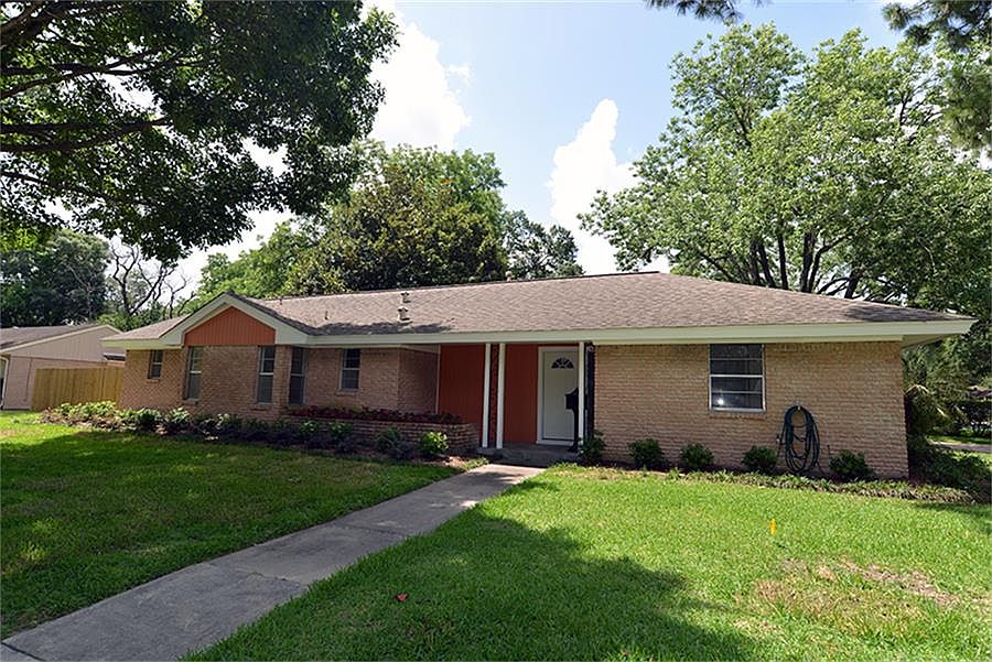 1st image of 9921 Westview Dr