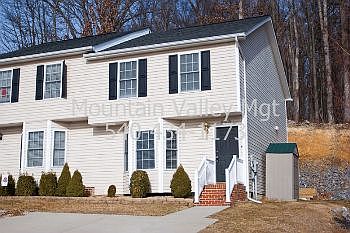 1st image of 966 Sherwood Ct