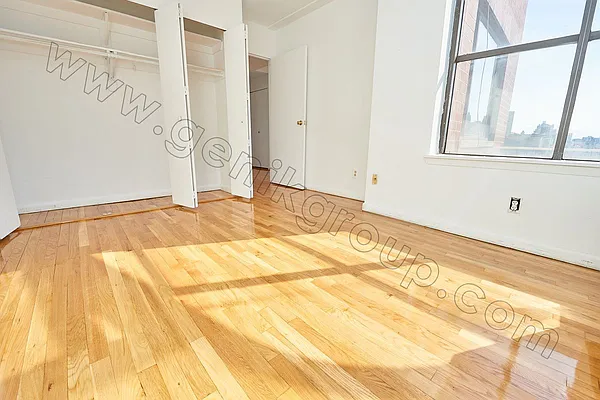 Rented by Genik Group Corp | media 10