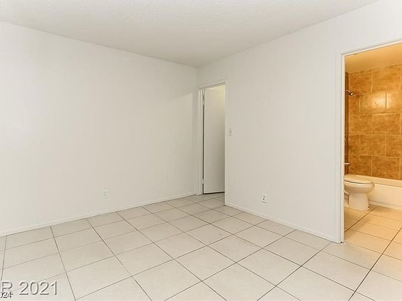 5th image of 465 N Lamb Blvd APT H
