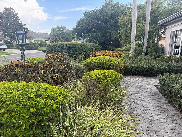4823 Carrington Cir — Photo 6