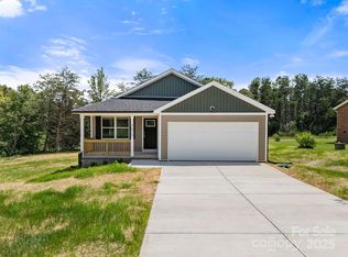 3675 Wakefield Dr, Newton, NC 28658