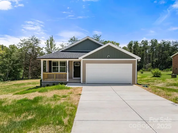 3675 Wakefield Dr, Newton, NC 28658