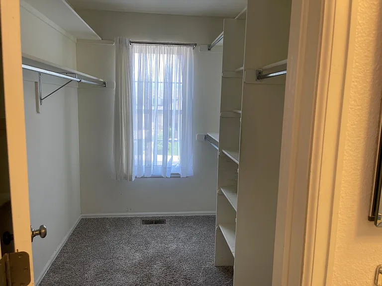 9225 Gingerhill Ct — Photo 17