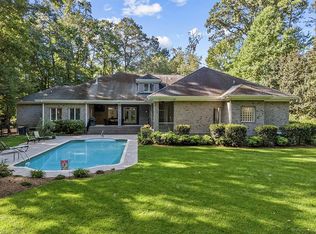 1032 Little Neck Rd, Virginia Beach, VA 23452