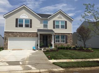 8423 Walnut Hl, Dexter, MI 48130