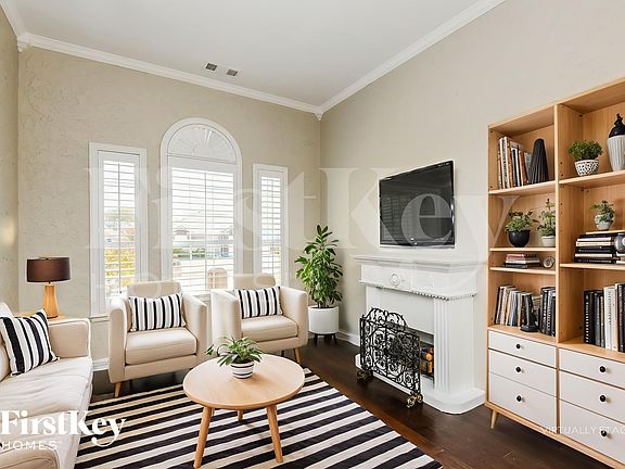 4th image of 417 Windy Hill Ln