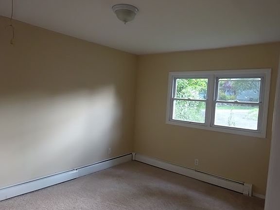 5th image of 52 Hamilton Dr