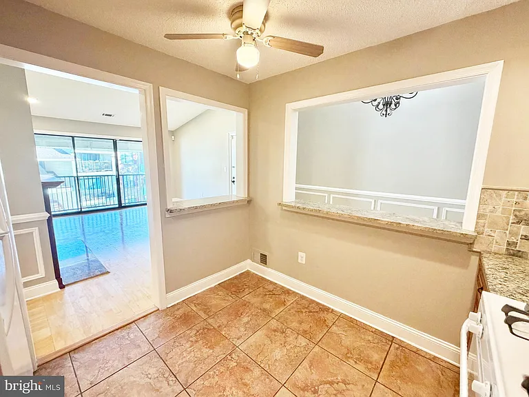 47 Mendrey Ct — Photo 10