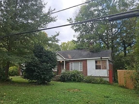 3rd image of 200 Oakridge Dr