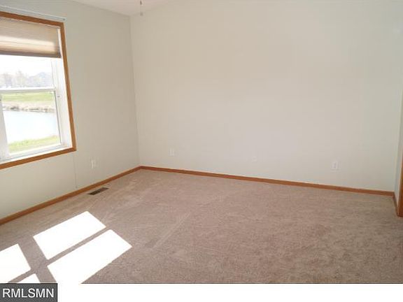 4th image of 11169 Hastings St NE