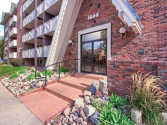 3rd image of 1366 Garfield St APT 106