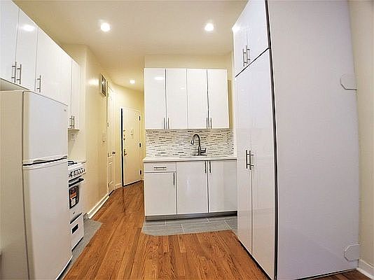 2nd image of 837 Bedford Ave #3BB