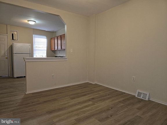 4th image of 340 S Woodyear St