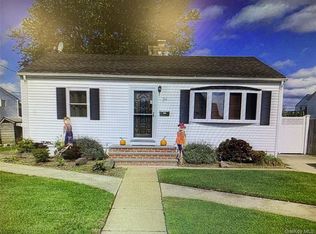 54 Robert Street, Freeport, NY 11520