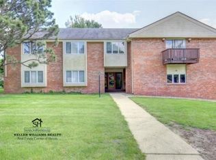 3 Fields E, Champaign, IL 61822