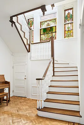 Sold by Compass | media 7