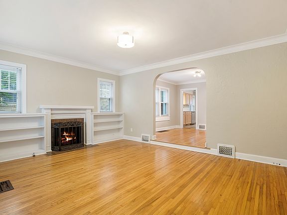 4th image of 1713 S Evanston Ave