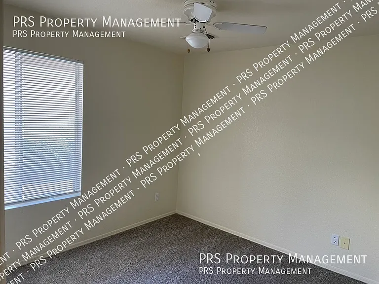 16031 S 40th Way — Photo 8