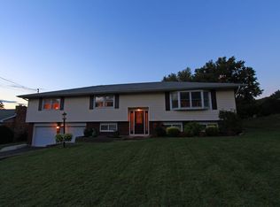 16 Tower Hts, Loudonville, NY 12211