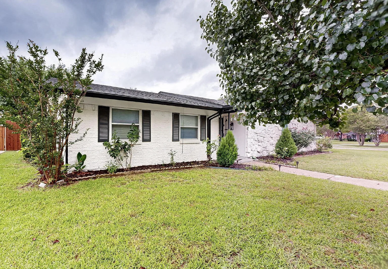 4 bed, 3.0 bath, 2051 sqft, $3,400 — Photo 2