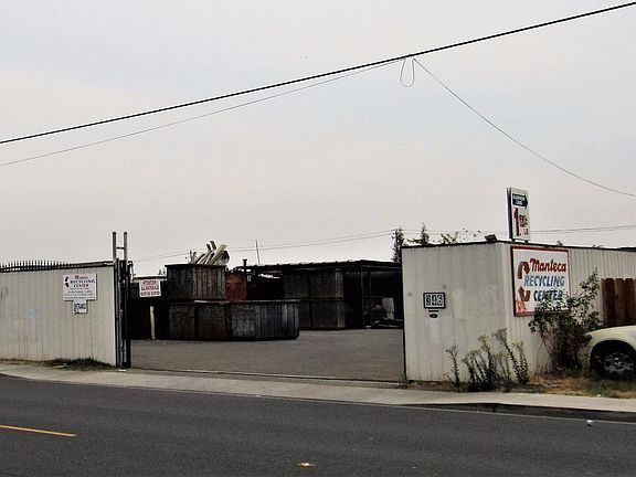 3rd image of 346 Moffat Blvd