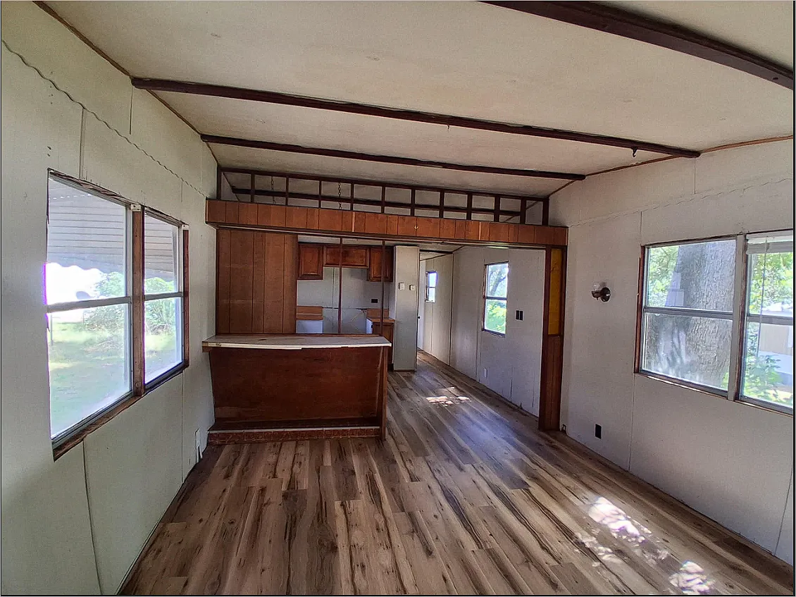 3 bed, 840 sqft, $800 — Photo 3